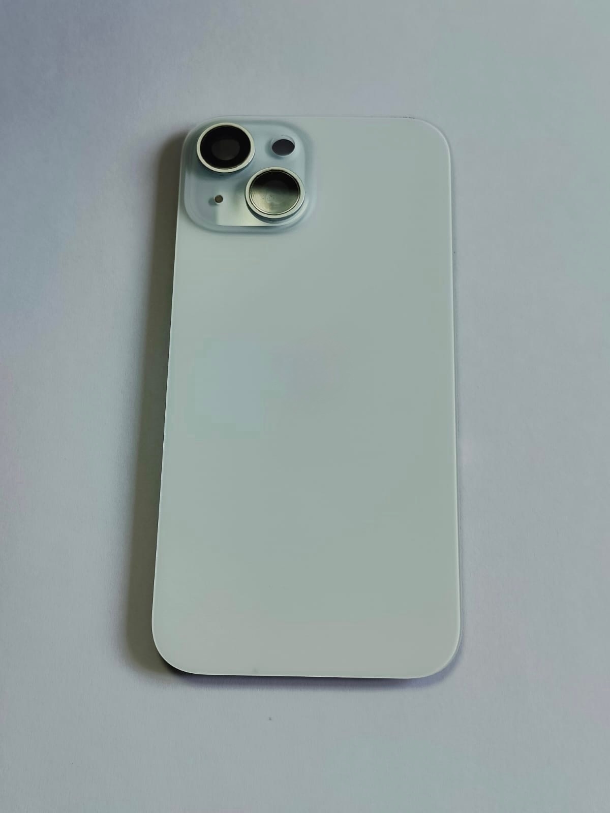 Задняя крышка для Iphone 15, голубой, оригинал в сборе б\у